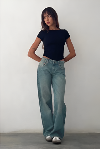 MIA | LOW-RISE JEANS