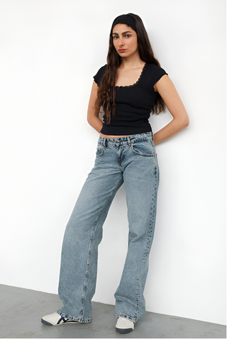 MIA | LOW-RISE JEANS