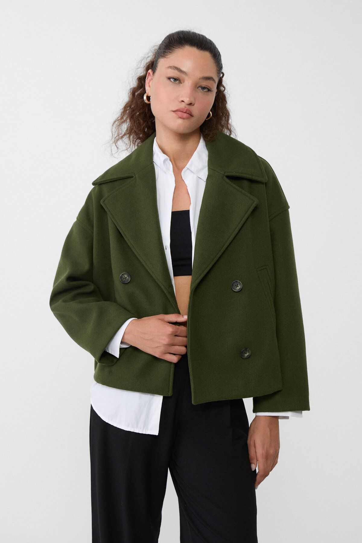 Women notch lapel jacket, front view