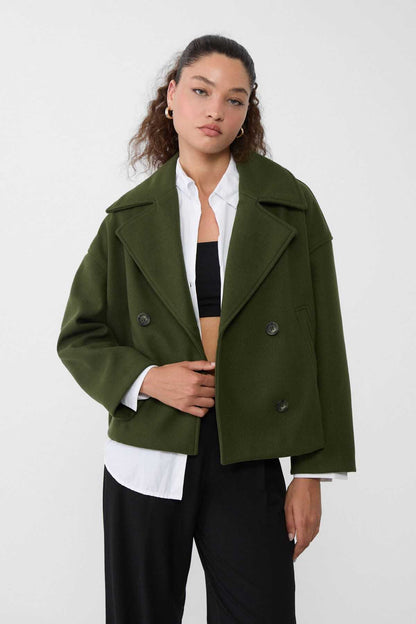 Women notch lapel jacket, front view