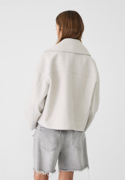 Women notch lapel jacket, back view