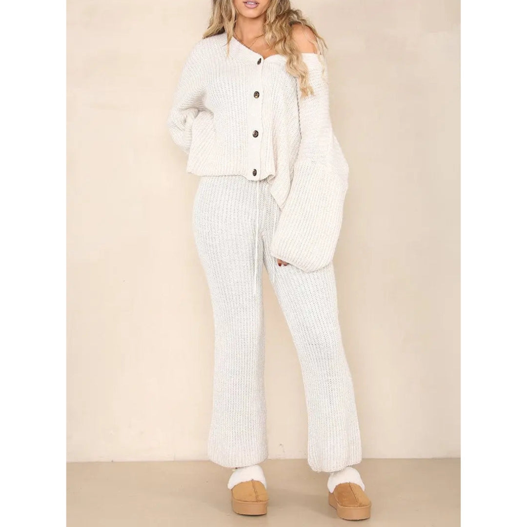 Women v neck off-shoulder set, front view